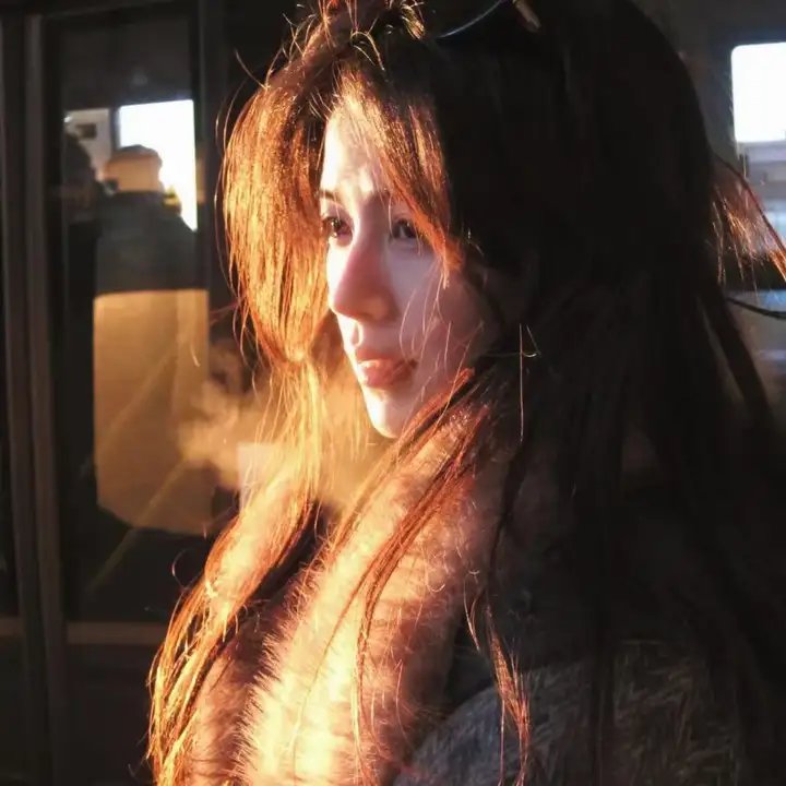 再回首闪婚老同学竟是首富